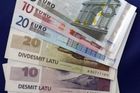 Lotyšsko může přijmout euro, souhlasí Evropská komise