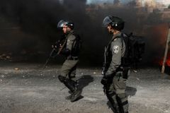 Izraelská armáda zatkla kvůli násilí přes 30 Palestinců, je mezi nimi i lídr Hamásu