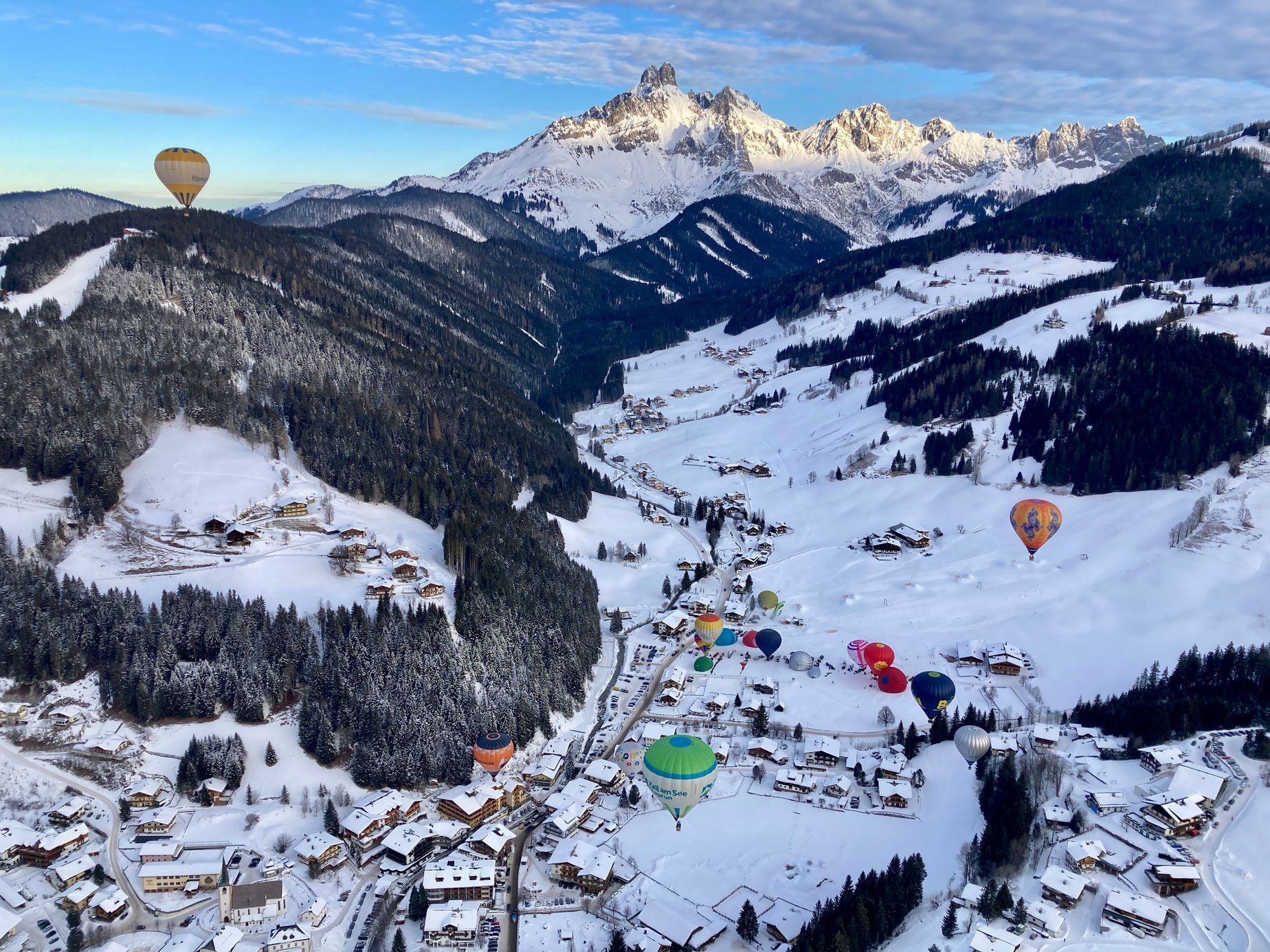 Zimní balonová fiesta Filzmoos