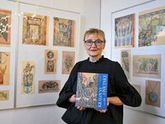Renáta Fučíková představuje i svou nejnovější ilustrovanou knihu Královny a poutníci.