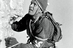 Došel kyslík, nosič přišel o prsty. Hrdiny řešil soud, kolegy nechali v "zóně smrti"