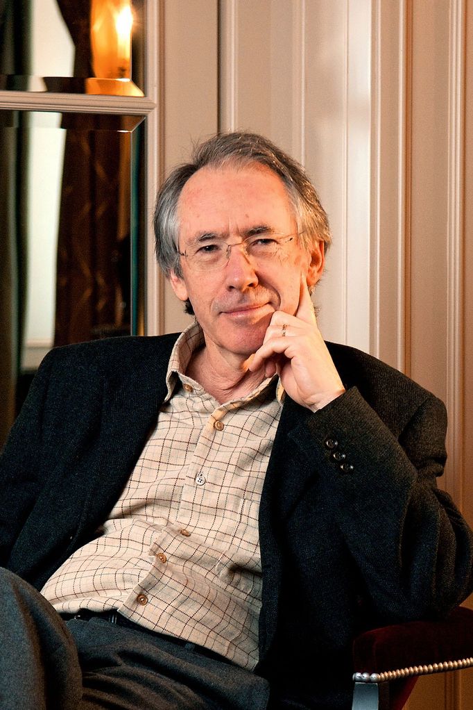 Spisovatel Ian McEwan.