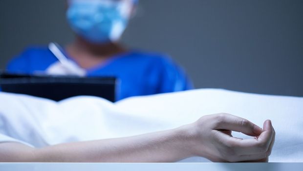 I přeživší z Osvětimi milují život. Eutanazii odmítám, lze ji zneužít, říká odborník
