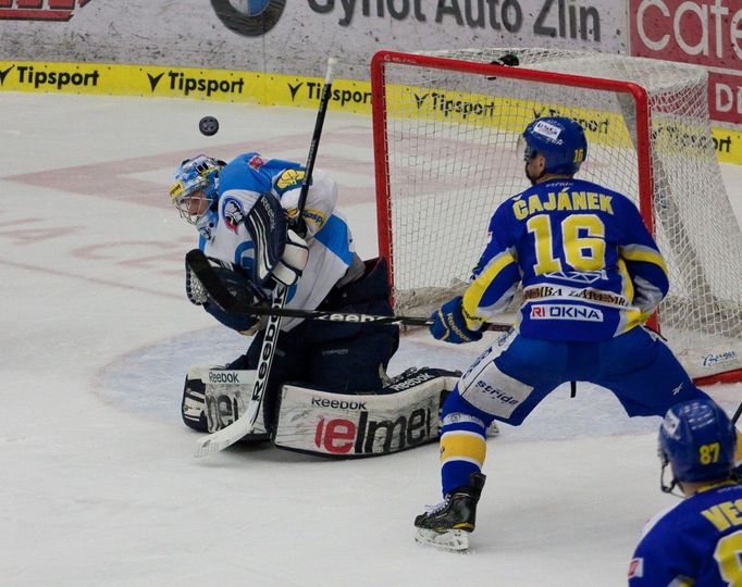 Hokej, extraliga, Zlín - Plzeň: Petr Čajánek (16) - Marek Mazanec