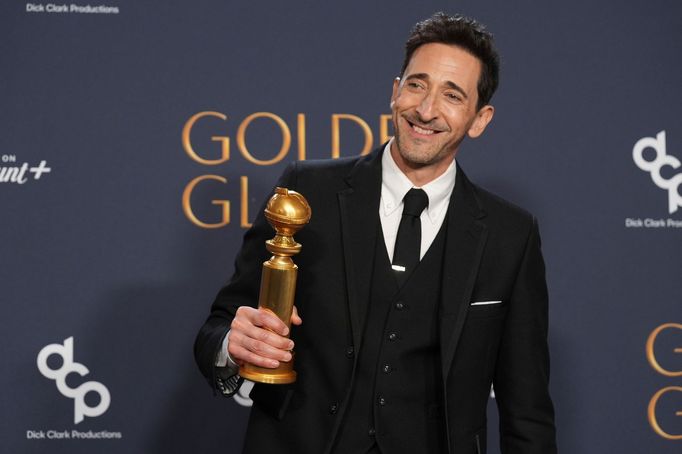 Adrien Brody s cenou za herecký výkon ve filmu Brutalista.