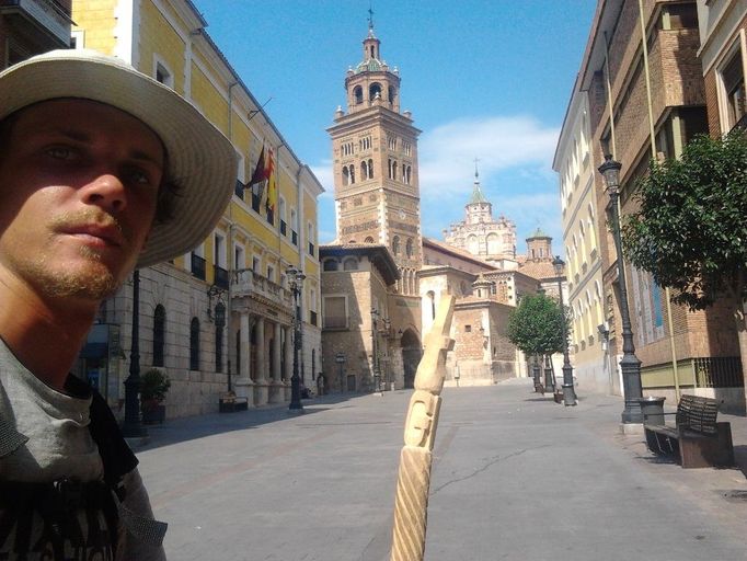 … jsem došel pěšky až do města Teruel. To byl můj poslední záchytný bod před Gibraltarem. Tam jsem překonal svůj vzor, Petra Poláka a překonal vzdálenost Nymburk – Athény. Stal jsem se králem nymburských poutníků a vůbec mi nevadilo, že jsme jenom dva.