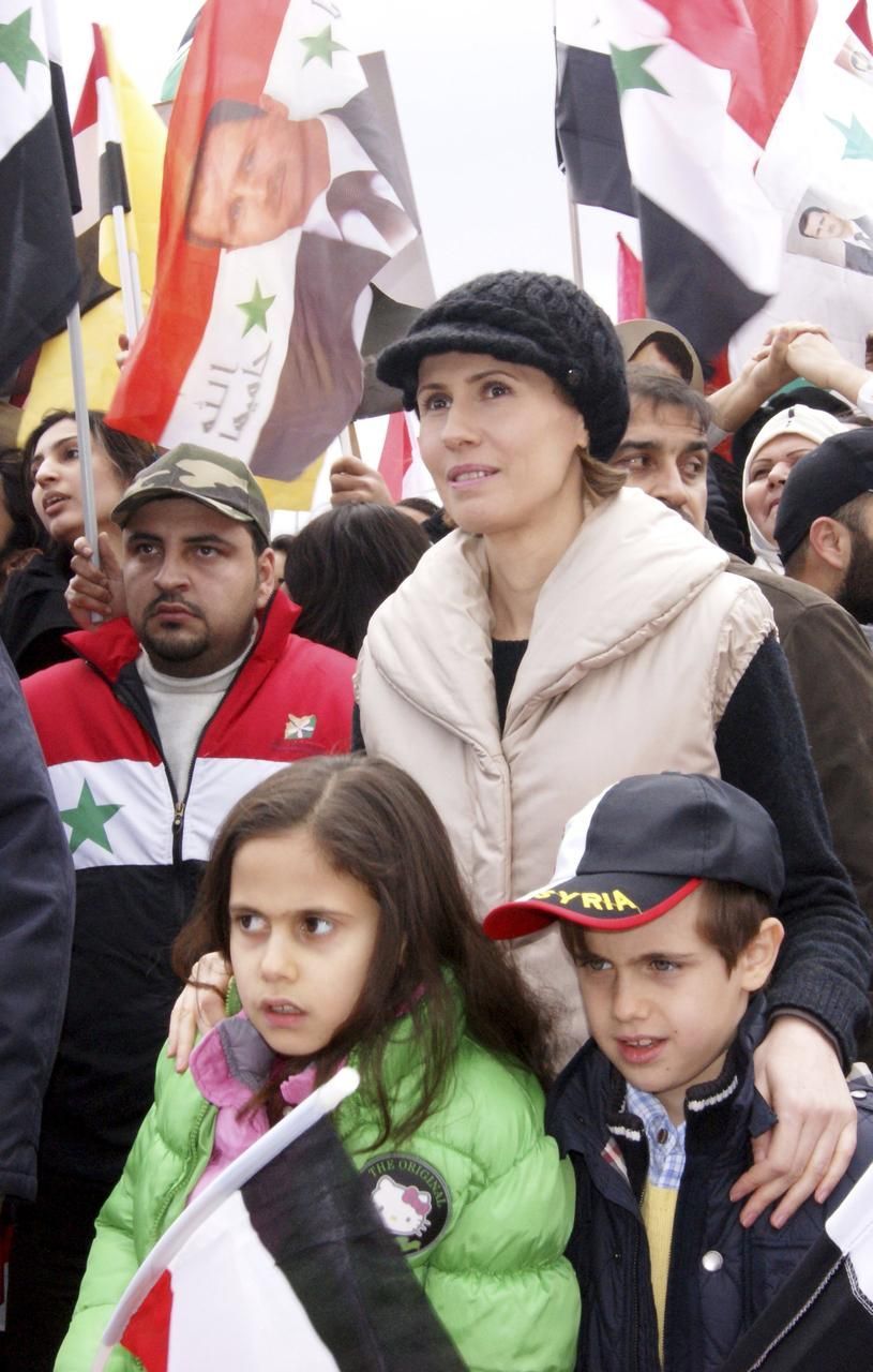 Dva a půl roku drolení Sýrie: Asma Asadová se syny