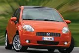 Marchionne se do čela Fiatu postavil na začátku roku 2004. Už pod jeho dozorem tak italská automobilka ukázala malý hatchback Grande Punto, který notně skomírajícímu označení Punto vrátil zašlou slávu. I díky designu se z auta stal hit.