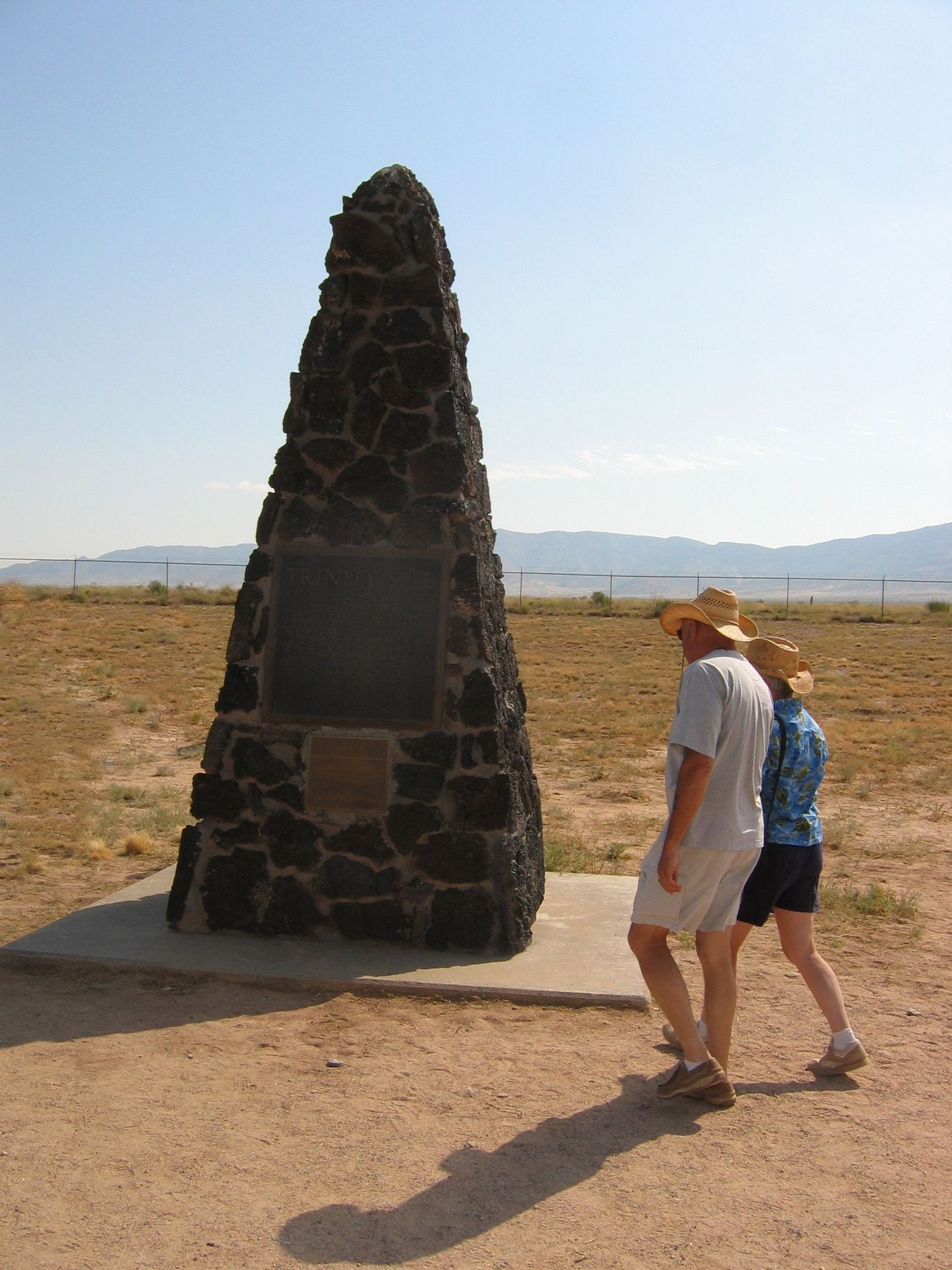 Trinity test, Oppenheimer, radiace