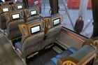 RegioJet vylepšil první autobus, má víc místa na nohy. V desítkách vozů už je silnější wi-fi