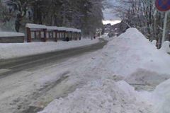 Pozor na sněhové jazyky a závěje, varují meteorologové