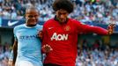 Manchester City vs. United, utkání Premier League (Kompany, Fellaini)