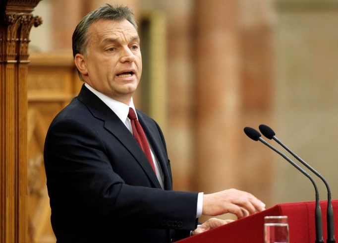 Maďarský premiér Viktor Orbán při projevu na schůzi parlamentu.