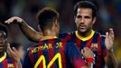 Fotbal, Barcelona - Santos: Neymar a Cesc Fabregas