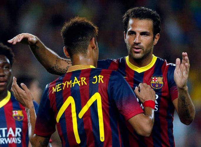 Fotbal, Barcelona - Santos: Neymar a Cesc Fabregas