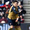Alex Oxlade Chamberlain a Mesut Özil slaví druhý gól Arsenalu v síti Bournemouthu