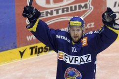 Jako první z Čechů se v nové sezoně KHL trefil Vrána