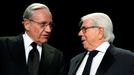 Novináři listu Washington Post Bob Woodward (vlevo) a Carl Bernstein na archivním snímku z roku 2017.