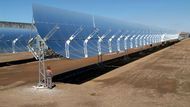 Vzniklé teplo by proměnilo vodu v páru, která bude pohánět turbíny k výrobě elektřiny. Je to primitivní princip bez použití fotovoltaických článků.