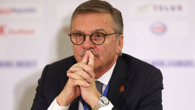 Prezident IIHF René Fasel.