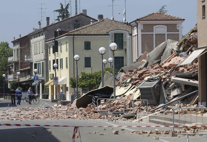 Cavezzo u Modeny po zemětřesení 29. května.