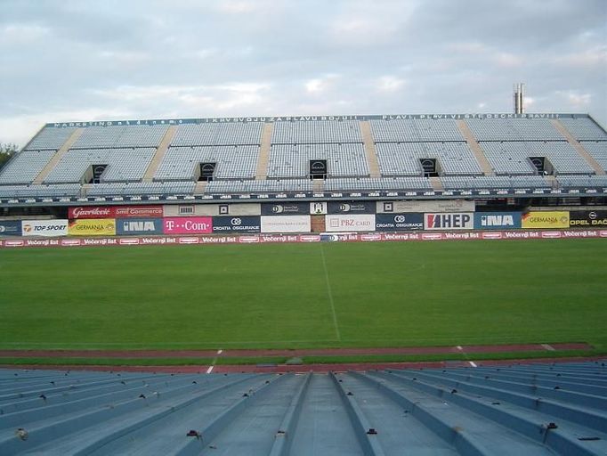 Pohled na protilehlou tribunu stadionu Maksimir