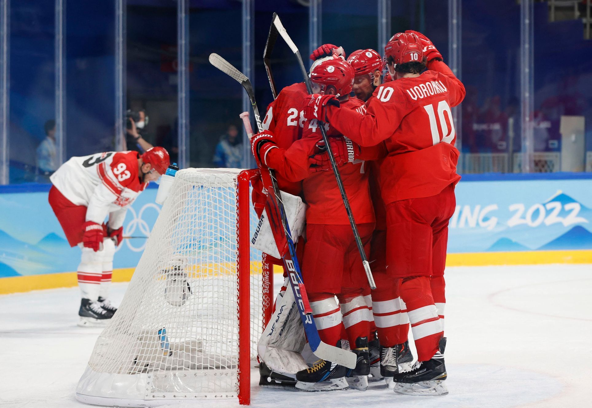Radost hokejistů Ruska po postupu do semifinále