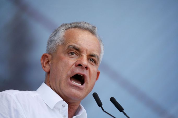 Boháč a politik Vladimir Plahotniuc je viněn z účasti na "krádeži století".