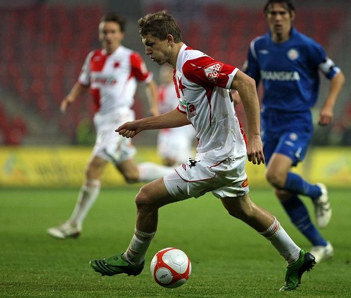 Slávistická továrna na góly Tomáš Necid (#24) v akci.