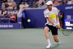 Svitolinová je první čtvrtfinalistkou US Open, dál překvapuje Van de Zandschulp