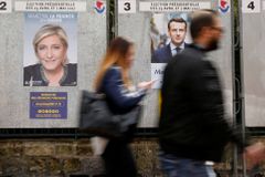 Bude to velmi těsný souboj. Francie vybírá v neděli prezidenta, nad volbami visí teroristická hrozba