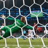 Patrik Schick dává gól ve čtvrtfinále Česko - Dánsko na ME 2020