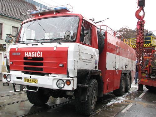 Nehoda hasičské cisterny v Brně