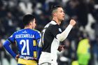 Ronaldo zařídil dvěma góly vítězství nad Parmou a Juventus vede o čtyři body