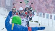 Na poslední střelnici přijeli Moravec, Emil Hegle Svendsen a Martin Fourcade společně a na stadionu se na ně dotáhl Nor Ole Einar Björndalen.