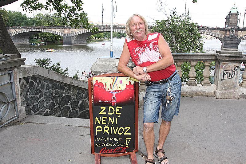 Pražské přívozy na Vltavě