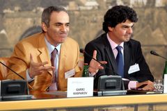 Kasparov vytáhl do boje o Kreml