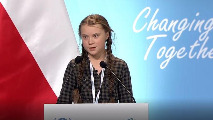 Nejste dostatečně vyzrálí na to, abyste řekli, jak to je, kritizuje politiky švédská patnáctiletá aktivistka na konferenci OSN.