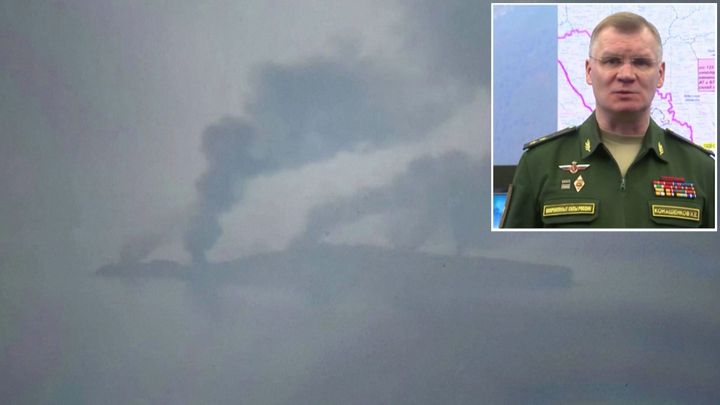 Maskují Rusové potupu? Video cupuje verzi o dobrovolném opuštění Hadího ostrova; Zdroj foto: Asociated Press