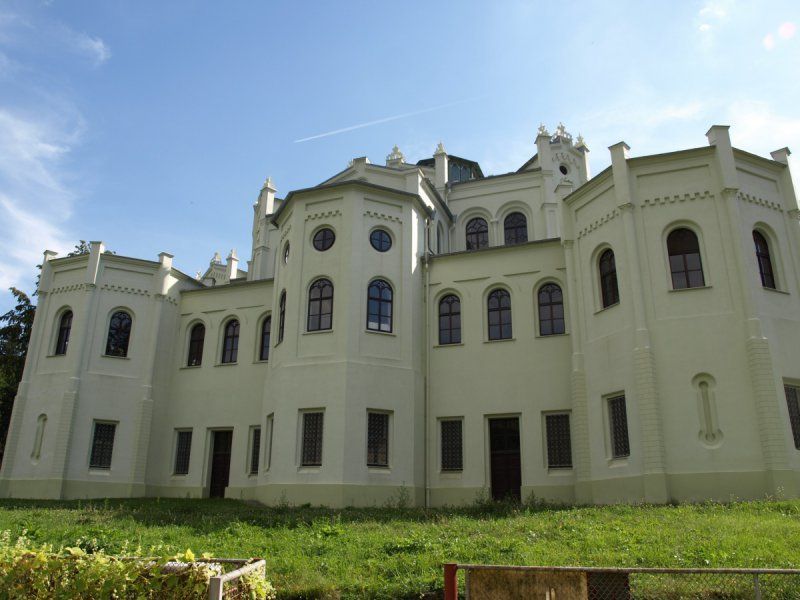 Zachráněné památky - Jízdárna Světce