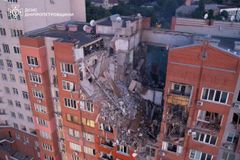 Při ruském náletu na ukrajinské město Vilňansk u Záporoží zemřelo sedm lidí