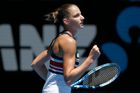 V prvním kole úvodního grandslamu sezony uspělo šest z osmi českých tenistek. Tedy více než slušná úspěšnost 75 procent.