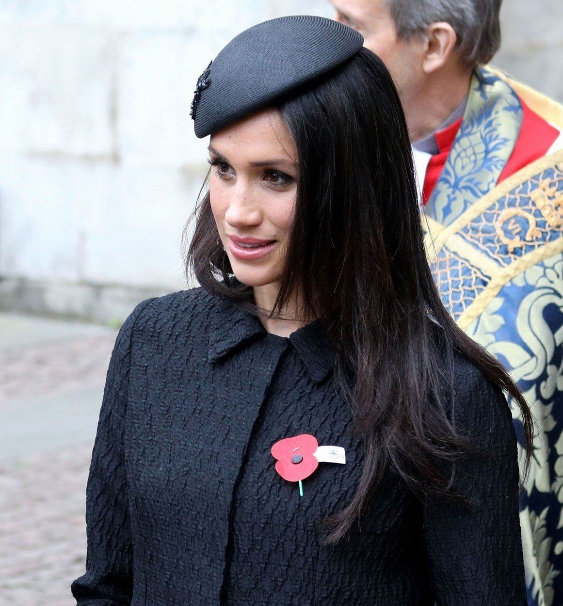 vlasy meghan markle, žena