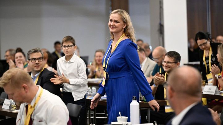 Ve vedení lidovců zasedne bývalá miss Brzesková. Musíme být ve vládě hlasitější, říká