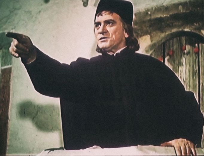 Herec František Horák ve filmu Otakara Vávry Jan Hus z roku 1954.