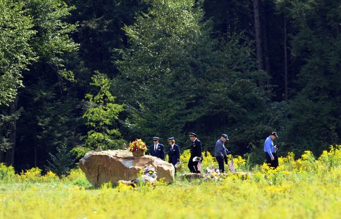 Místo u Shanksville v Pennsylvánii, kam se zřítil před deseti lety čtvrtý unesený letoun.