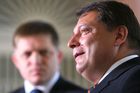 Ficova izolace končí. Smer se vrací mezi eurosocialisty