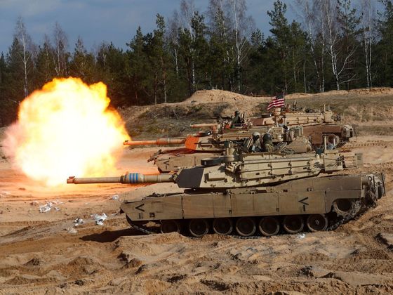Americké tanky Abrams.