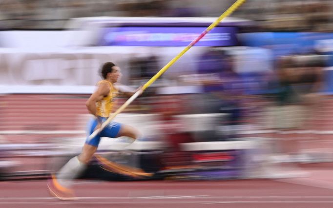 Švédský tyčkař Armand Duplantis a jeho rekord při MS v atletice 2025 v Tokiu