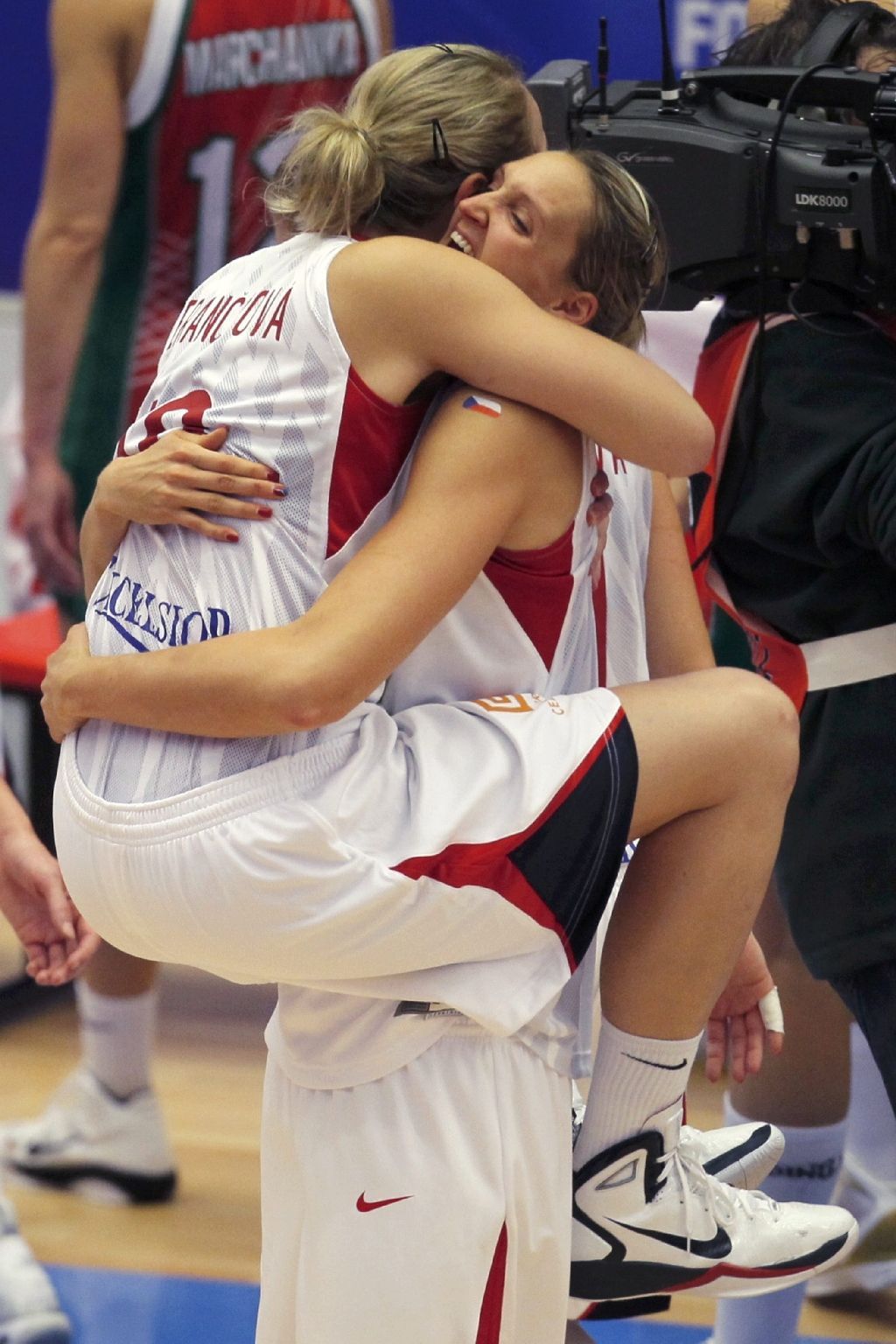 MS v basketbalu, Česko - Bělorusko: Ferančíková a Elhotová
